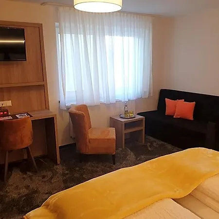 Gaestehaus Lepple 여관 보링헌